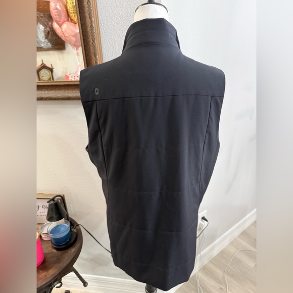 Figs Women's Black Vest - Picture 3 of 7